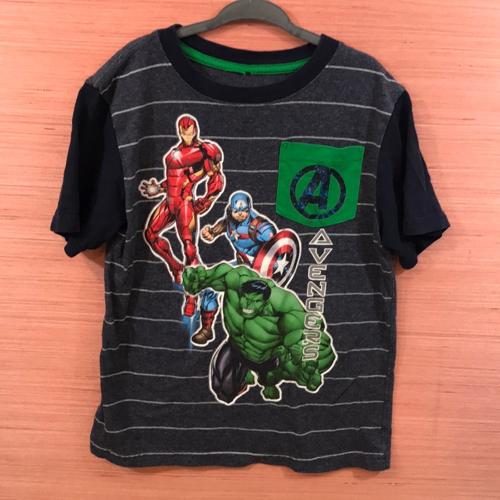 🇺🇸Boys 5T Avengers Shirt Hulk Ironman Captain Am